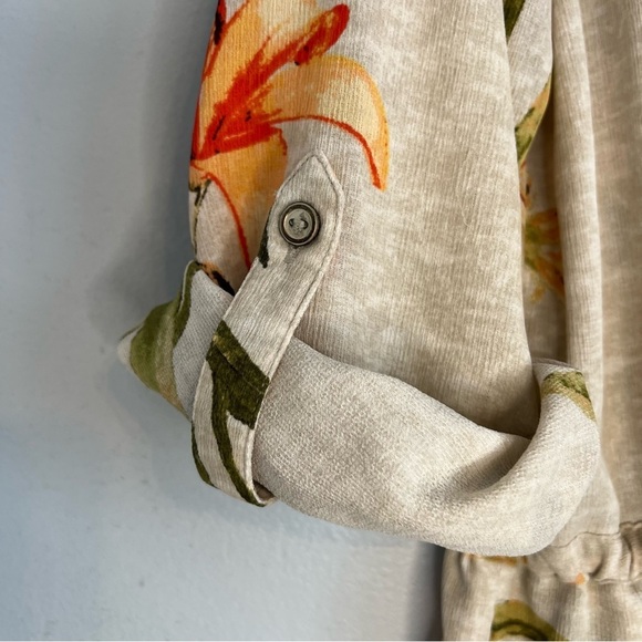 Chico's Spring Lily Utility Shirt Tunic Floral Button Up Roll Tab Sz M Vacation - Picture 9 of 15